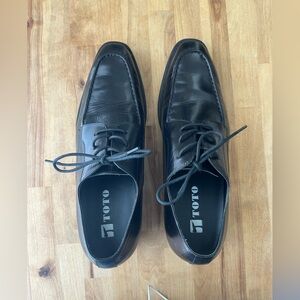 Men's Classic Black Leather Oxfords
